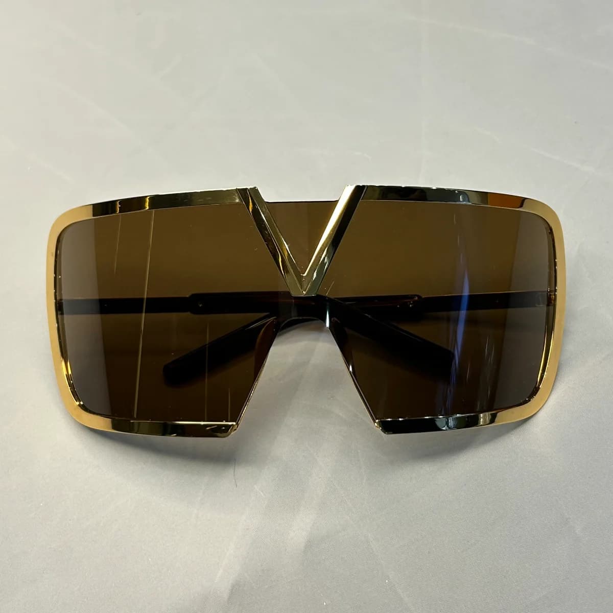 Valentino Garavani V-romask Vls-120B shield sunglasses