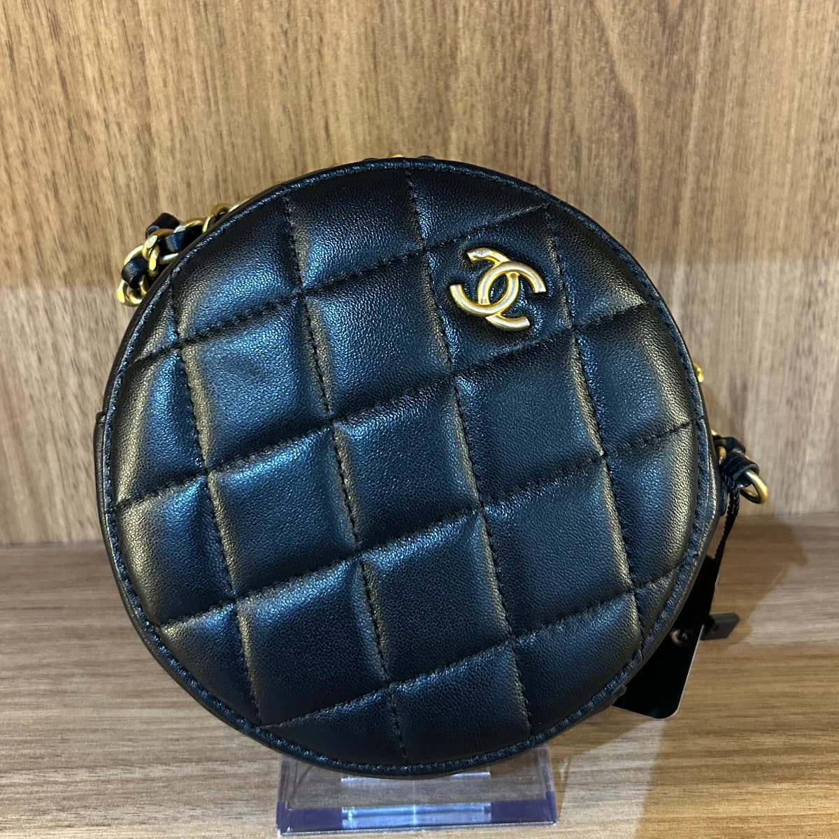 Round Clutch with Chain