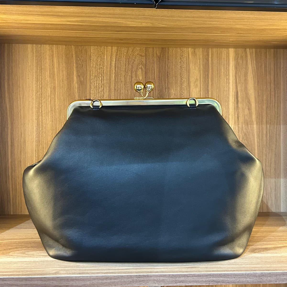 Kisslock frame bag
