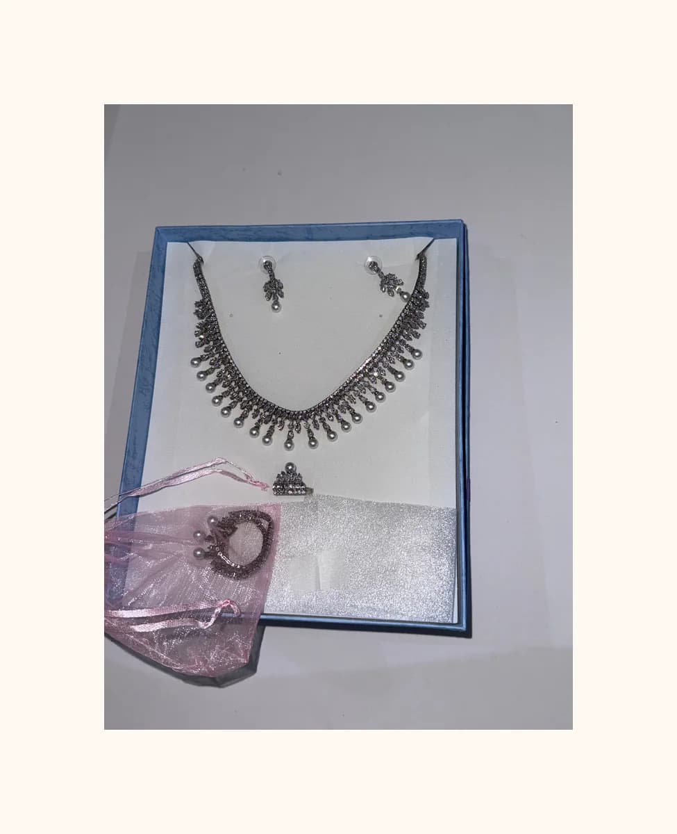 American silver toned pearlNecklace and Earrings Set