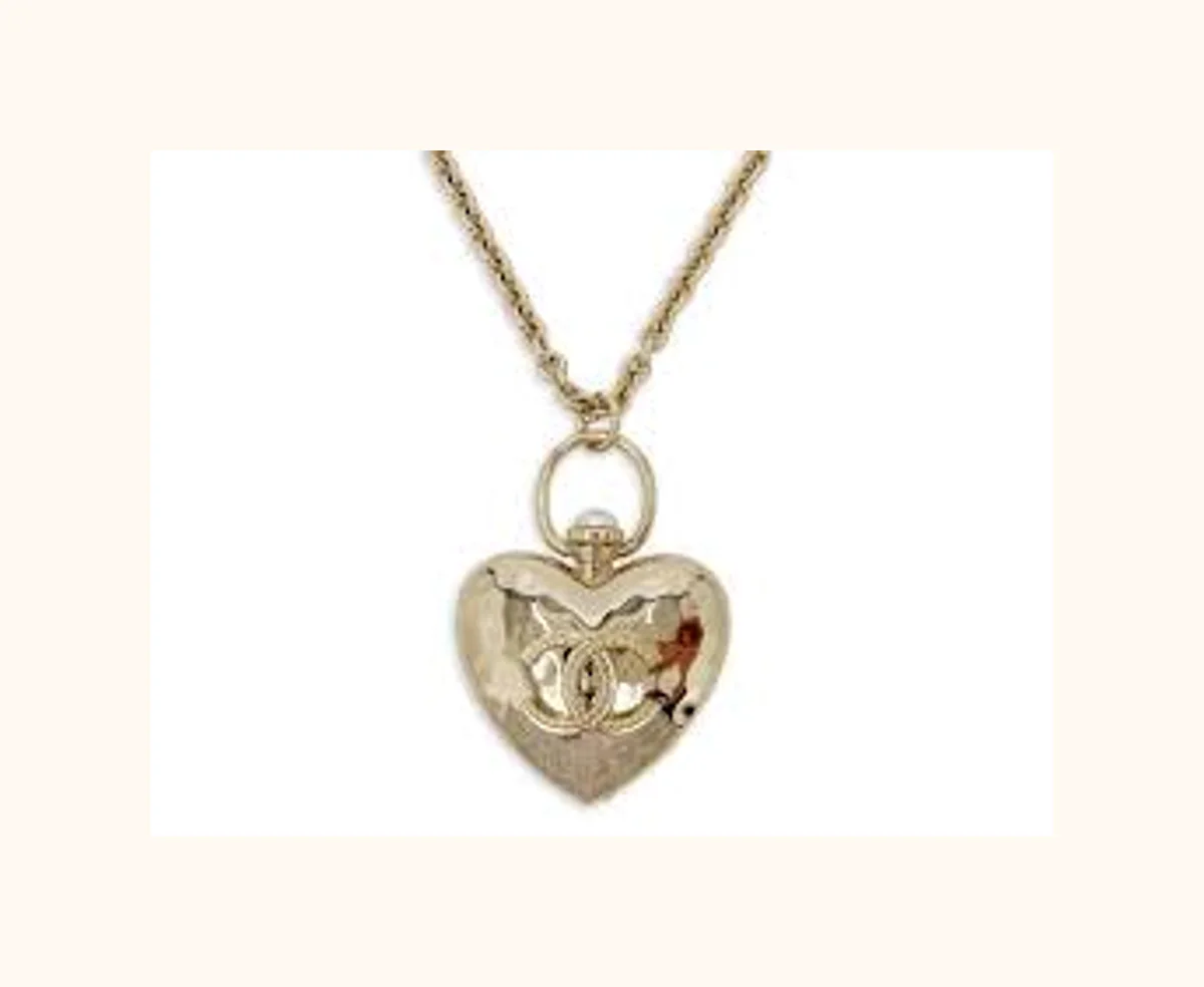 heart pendant necklace