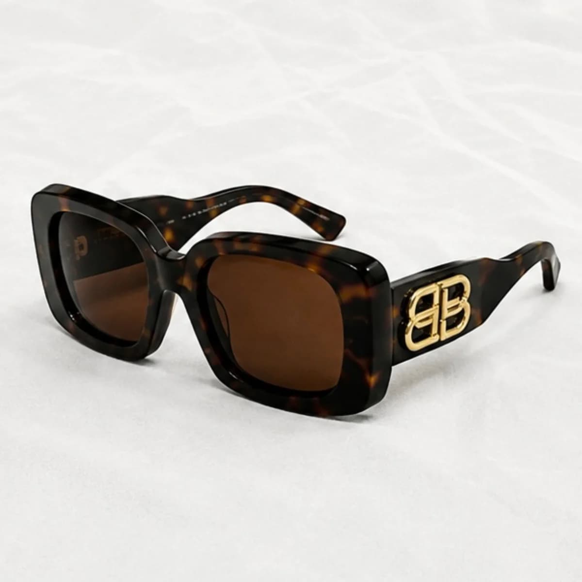 oval frame print sungaless